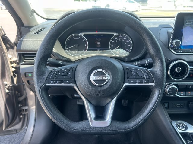 Used 2024 Nissan Sentra SV FWD image 21