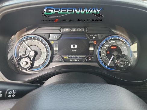 Used 2022 RAM 1500 Limited w/ Body Color Bumper Group AWD/4WD image 25