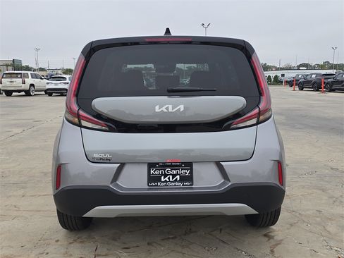 New 2025 Kia Soul LX image 7