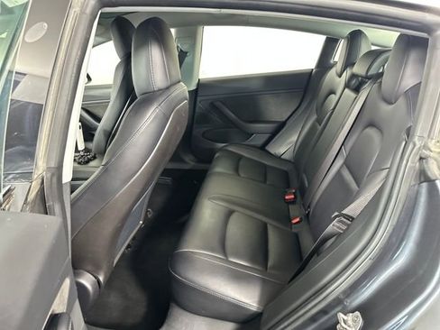 Used 2018 Tesla Model 3 Long Range image 23