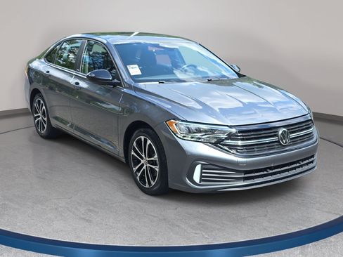 Certified 2024 Volkswagen Jetta Sport FWD image 3