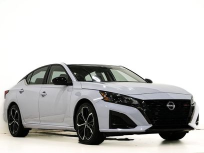 Used 2024 Nissan Altima 2.5 SR