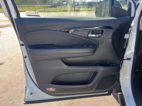 Used 2019 Honda Pilot Elite image 18