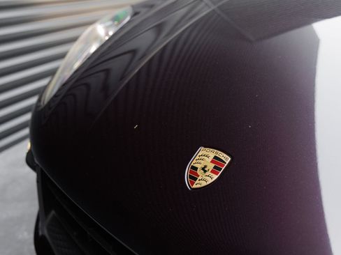 Certified 2025 Porsche Macan AWD/4WD image 38