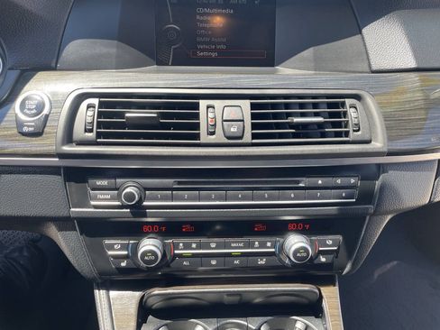 Used 2013 BMW 528i xDrive Sedan AWD/4WD image 40