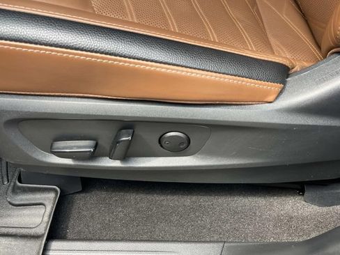 Used 2024 Nissan Pathfinder Platinum w/ Cargo Package image 30