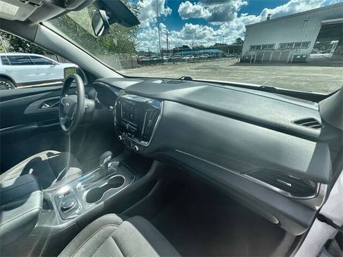 Used 2021 Chevrolet Traverse LS FWD image 27
