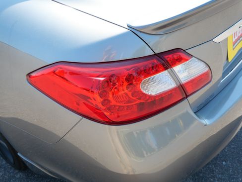 Used 2012 INFINITI M37 w/ Sport Pkg RWD image 17