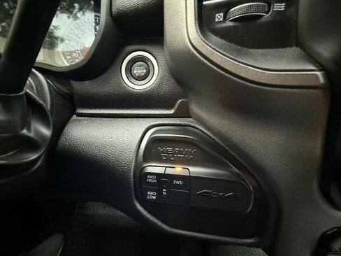 Used 2020 RAM 3500 Tradesman w/ Chrome Appearance Group image 25