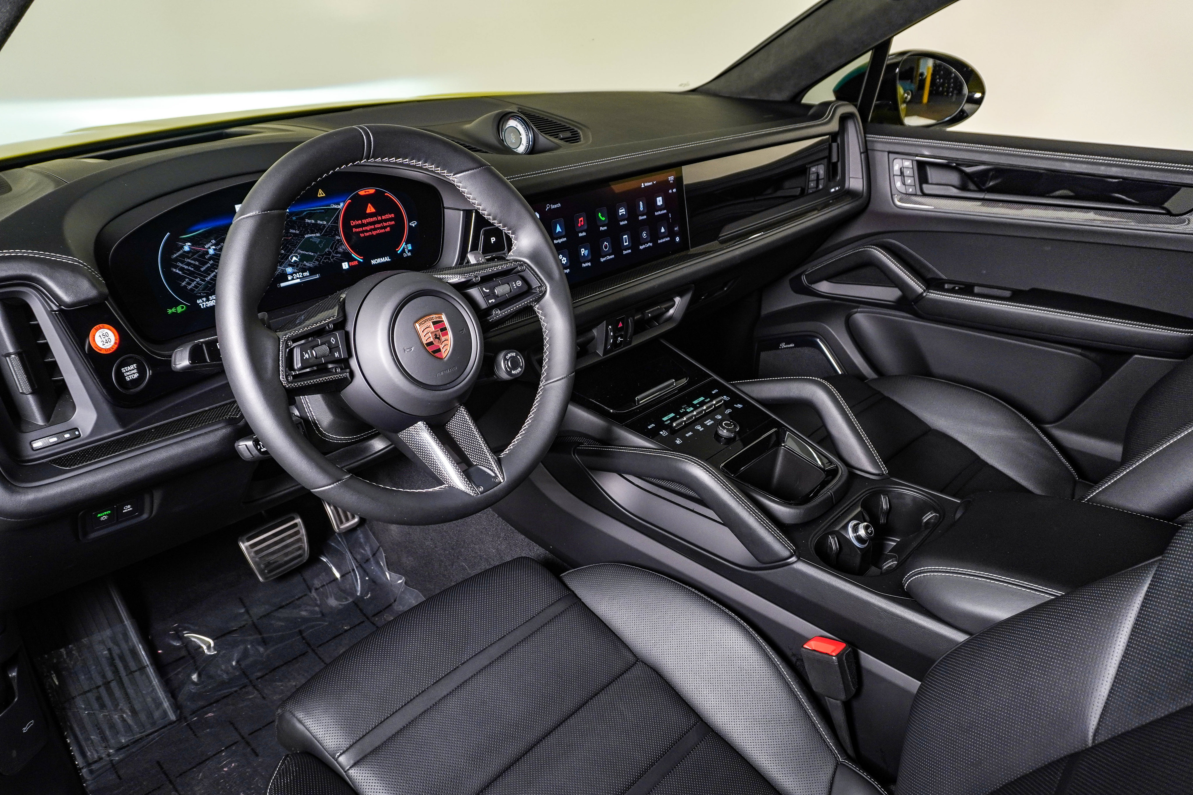 Used 2025 Porsche Cayenne GTS AWD/4WD image 20