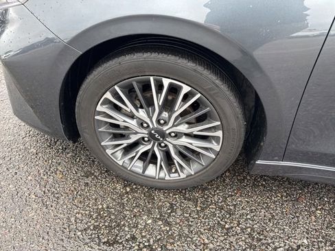 Used 2023 Kia Forte GT-Line w/ GT-Line Premium Package image 8