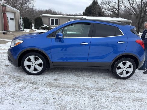 Used 2016 Buick Encore FWD image 2