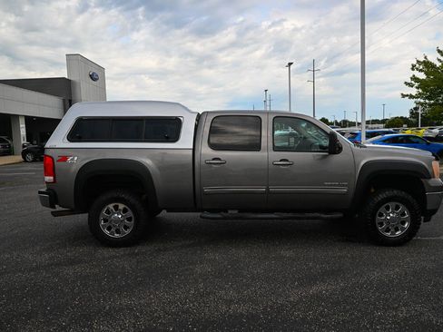 Used 2013 GMC Sierra 2500 SLT w/ SLT Convenience Package AWD/4WD image 3