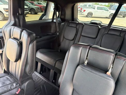 Used 2018 Dodge Grand Caravan GT FWD image 27