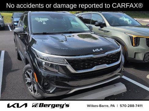 Certified 2022 Kia Seltos EX AWD/4WD image 2