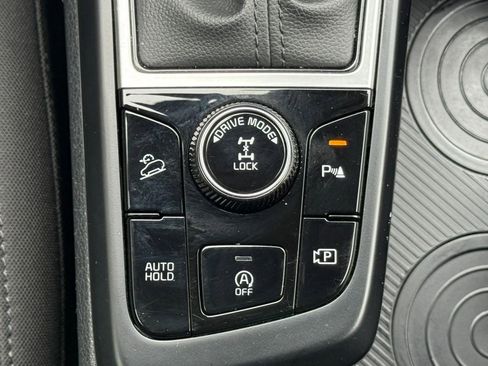 Used 2025 Kia Sportage LX image 38