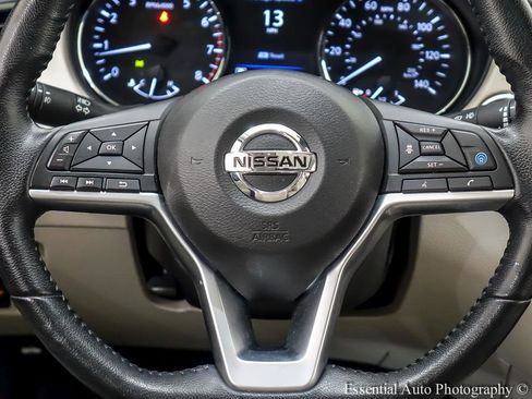 Used 2022 Nissan Rogue Sport SL w/ Premium Package image 19