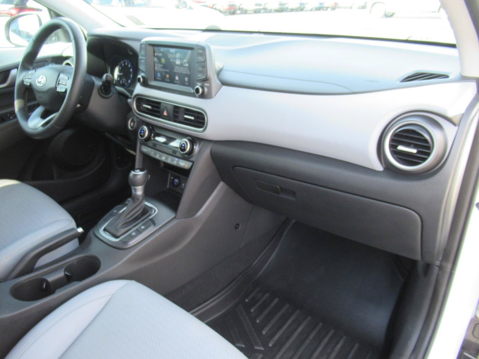 Used 2020 Hyundai Kona Limited FWD image 12