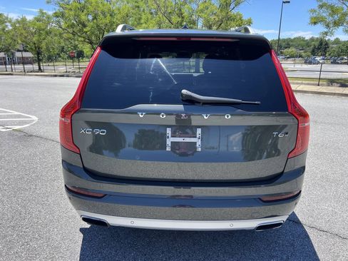Used 2018 Volvo XC90 T6 Momentum w/ Convenience Package AWD/4WD image 6
