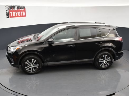 Used 2018 Toyota RAV4 LE w/ All Weather Liner Package FWD image 18