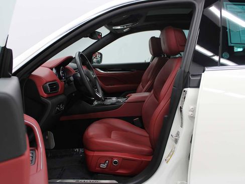 Used 2022 Maserati Levante GT image 7