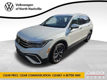 Used 2023 Volkswagen Tiguan SE w/ Panoramic Sunroof Package