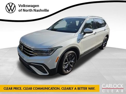 Used 2023 Volkswagen Tiguan SE w/ Panoramic Sunroof Package FWD image 1