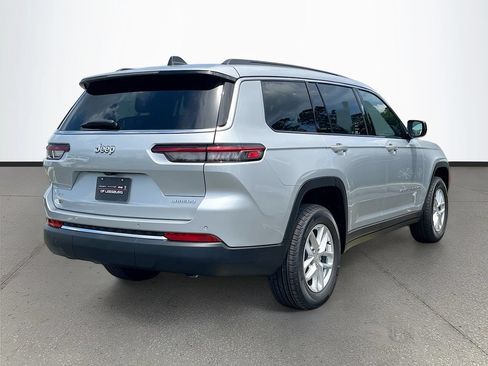 New 2026 Jeep Grand Cherokee L Laredo w/ Trailer Tow Package AWD/4WD image 7