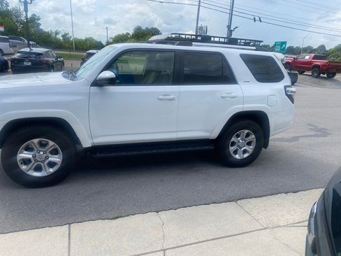 Used 2023 Toyota 4Runner SR5 AWD/4WD image 5
