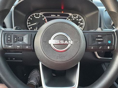 Used 2024 Nissan Rogue SV image 17