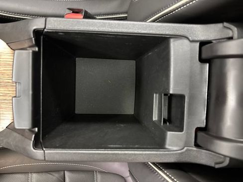 Used 2019 GMC Acadia Denali w/ Technology Package FWD image 27