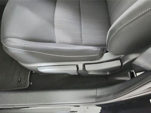 Used 2024 Nissan Sentra SV FWD image 11