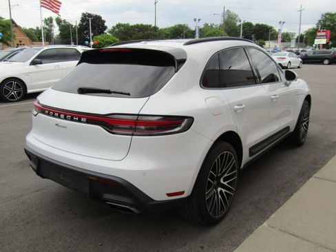 Used 2022 Porsche Macan AWD/4WD image 5