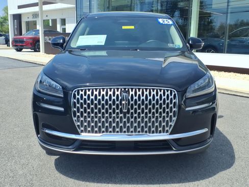 Certified 2025 Lincoln Corsair AWD w/ Equipment Group 101A image 9