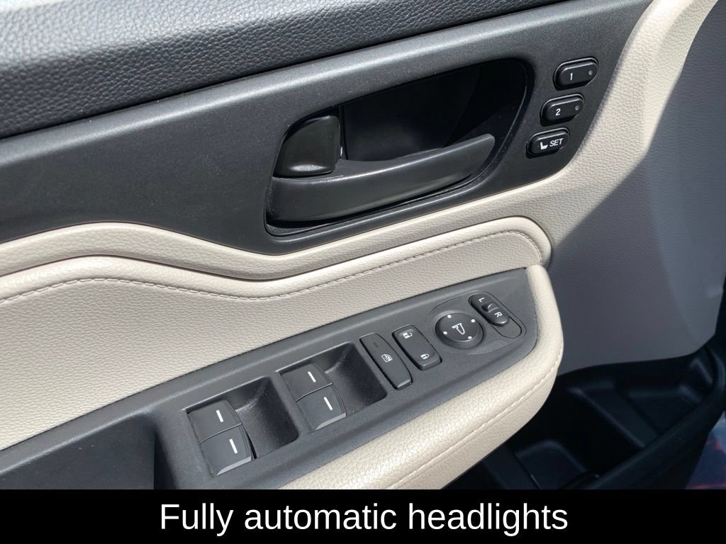 Used 2025 Honda Odyssey EX-L image 12