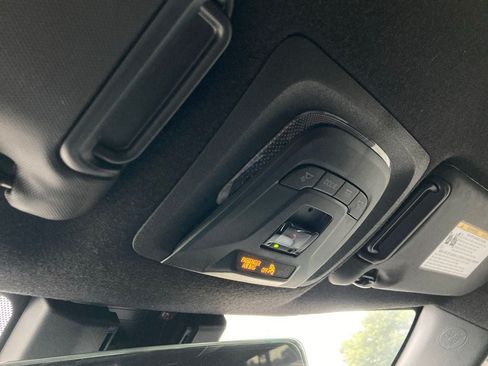Used 2025 Toyota Corolla SE FWD image 26