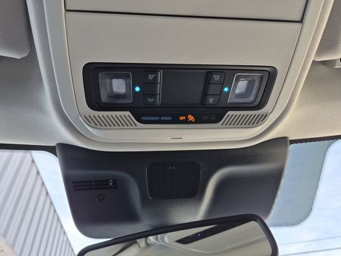 Used 2025 Ford Expedition Active image 39