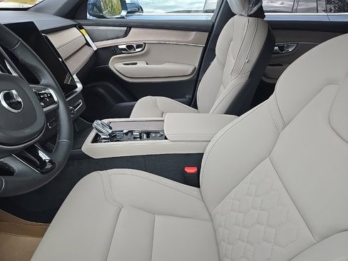 New 2026 Volvo XC90 B6 Plus w/ Protection Package Premier image 5