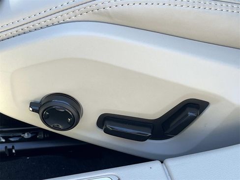 New 2026 Volvo V60 B5 Cross Country Ultra w/ Climate Package image 22