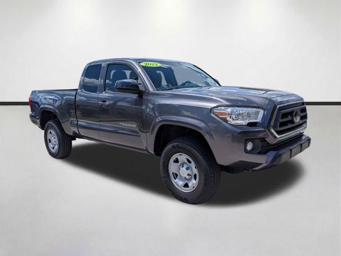 Used 2022 Toyota Tacoma SR5 RWD image 2