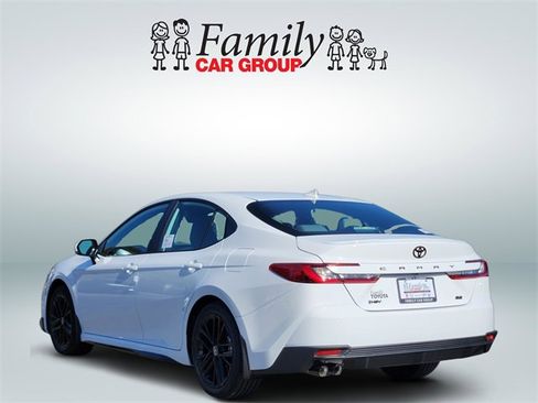 New 2026 Toyota Camry SE image 3