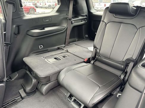 New 2026 Jeep Grand Cherokee L Limited w/ Limited Altitude Package image 9