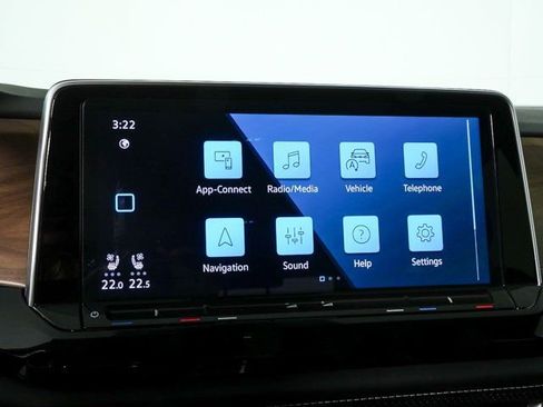 Used 2024 Volkswagen Atlas SE image 14