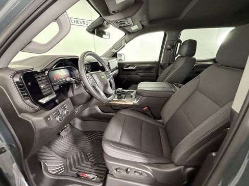 Used 2025 Chevrolet Silverado 1500 LT image 13