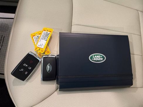New 2026 Land Rover Range Rover Autobiography image 21