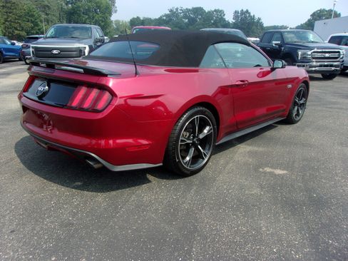 Used 2017 Ford Mustang GT Premium w/ Equipment Group 401A image 7