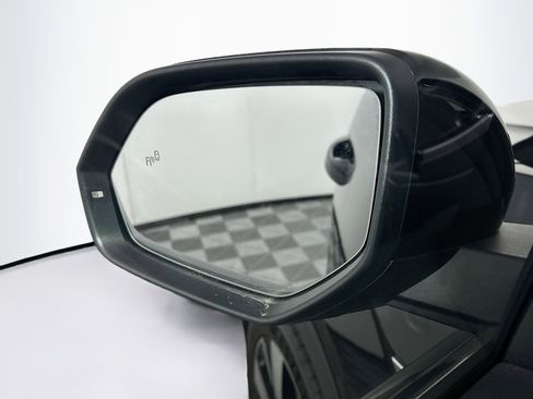 Used 2025 Volkswagen Atlas Cross Sport SE image 16