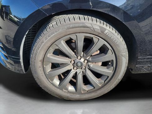 Used 2020 Land Rover Range Rover Velar R-Dynamic S image 28