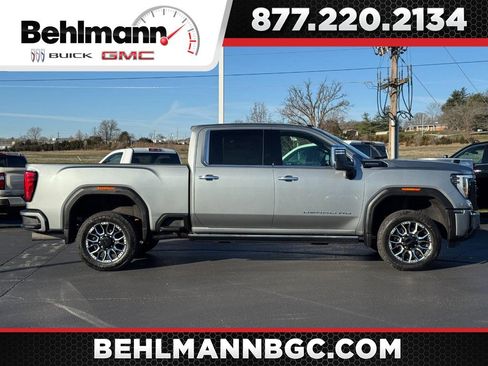 Used 2024 GMC Sierra 2500 Denali Ultimate image 1