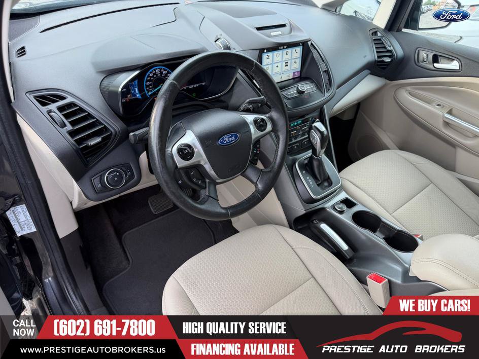 Used 2017 Ford C-MAX SE w/ Equipment Group 201A FWD image 2
